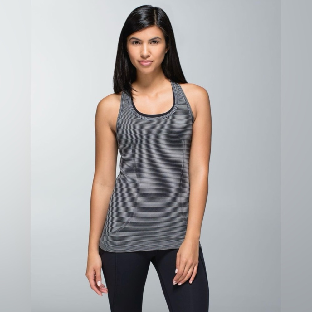Lululemon Black & White Stripe Swiftly Tech Sleeveless Racerback Tank Top Size 4